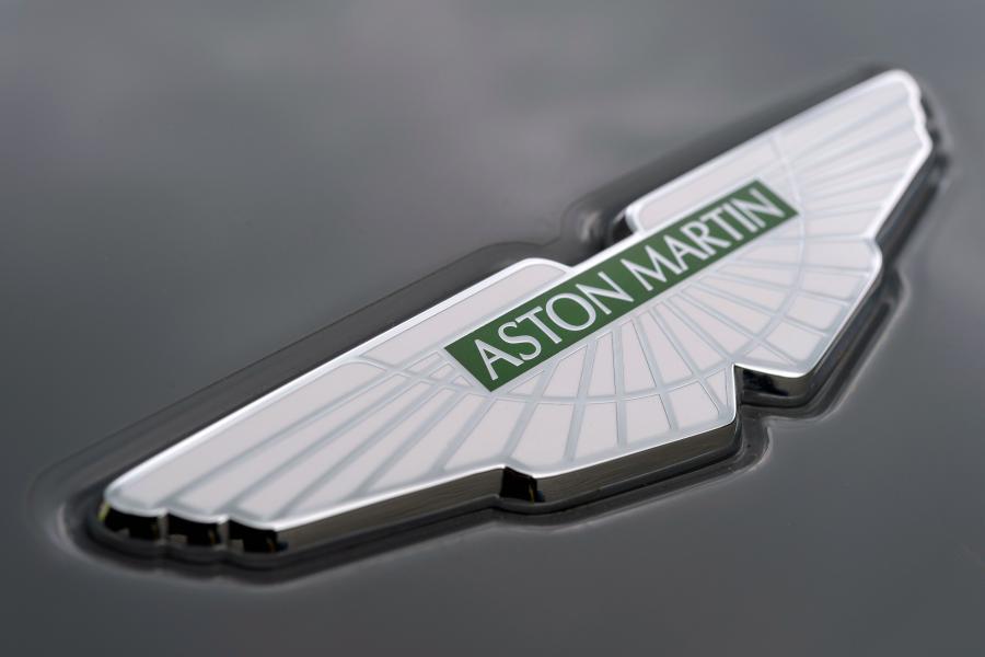 Логотип Aston Martin DB11 AMR 2018 года  (WW) (фото 33 из 43)
